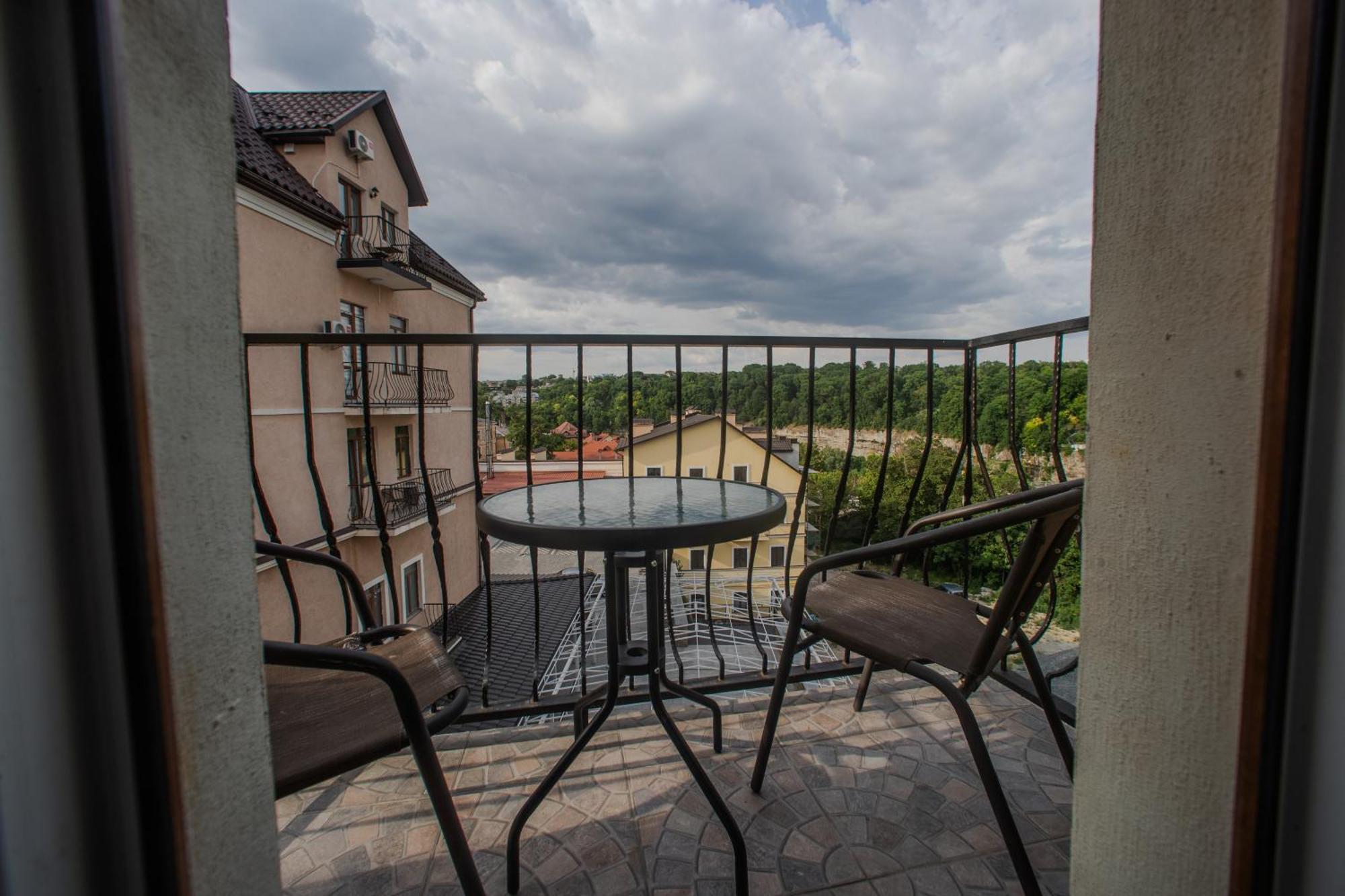 Apartments U Ratushi Kamianets-Podilskyi Exterior foto